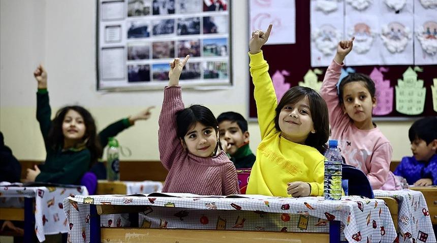 BUGÜN OKULLAR TATİL Mİ? 5 Aralık 2023 Salı okullar tatil mi, bugün ders var mı, hangi illerde tatil edildi? 