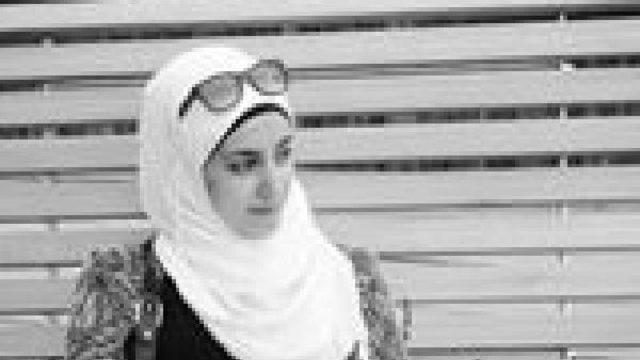 Kendisine dinci terörist deyip tüküren kadını görüntüledi