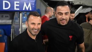 Kayserispor'dan ilginç hareket! Eski teknik direktörü Çağdaş Atan için lokma dağıttı...