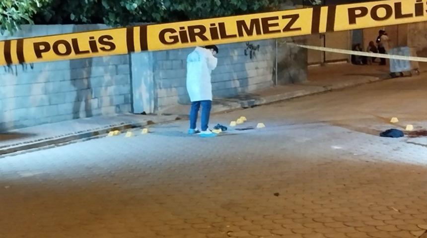 İki çocuğunun gözü önünde eşini öldürüp intihara kalkıştı!