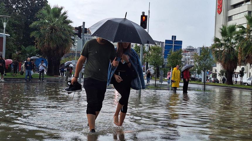 Meteoroloji'den 17 il için uyarı geldi: Yağışlar aniden, kuvvetli bastıracak!