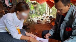 Eski kocasının asitli saldırısından kurtulmayı başarmıştı! Şimdi ise dolandırıcıların hedefi oldu... Kabuslar peşini bir türlü bırakmadı