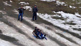 Rize'de karsız 'Kardan Adam Şenliği'