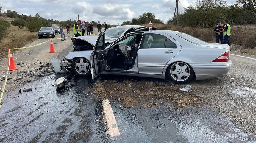 Karabük'te iki otomobilin çarpıştığı kazada 4 kişi yaralandı