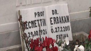 Necmettin Erbakan mezarı başında anıldı