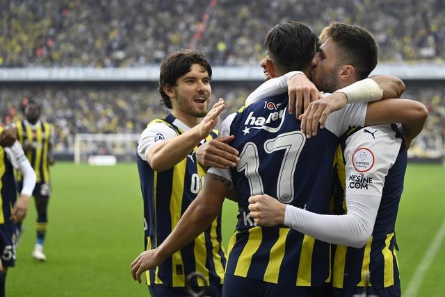 AA-20231001-32288531-32288525-FENERBAHCE_CAYKUR_RIZESPOR (Large)