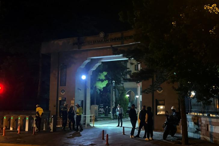 Kardeşini darbeden profesörden öç almaya gelmiş! İlahiyat fakültesinde kanlı saldırı: Bir gün öncesinde tuvalette birbirlerine girmişler