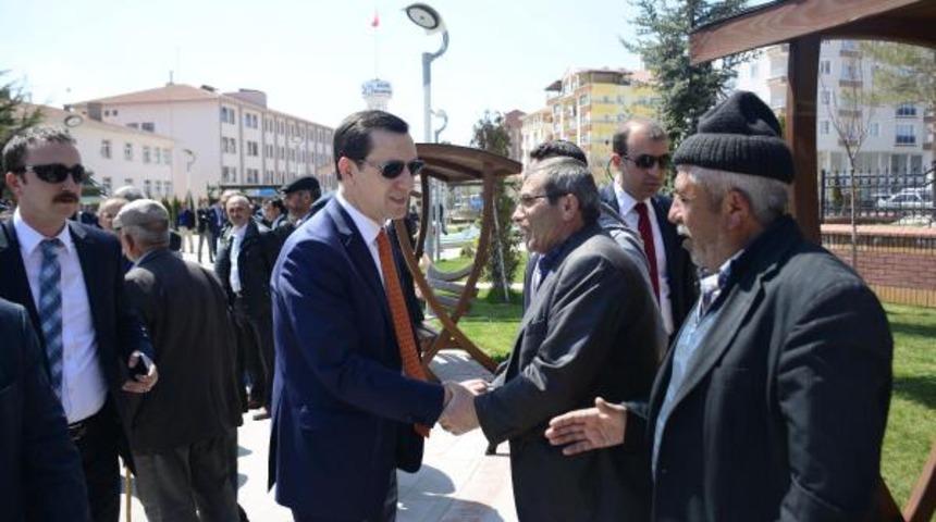 Emrullah İşler: Asıl soykırımı Ermeniler yaptı