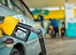 Son dakika: Benzine 2 liraya yakın indirim! Tarih belli oldu, milyonlarca araç sahibi dikkat! Akaryakıt fiyatları geriliyor (3 Ağustos Cumartesi güncel benzin-motorin fiyatı)