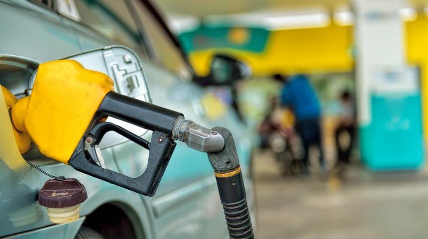 Bayram öncesi akaryakıta indirim, zam var mı? Yola bugün çıkacaklar dikkat! İşte 15 Haziran güncel benzin, motorin, LPG fiyatları