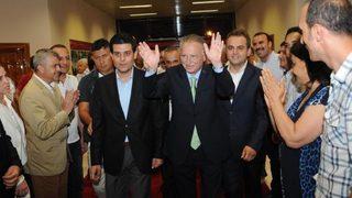 İhsanoğlu Antalya'da meşalelerle karşılandı