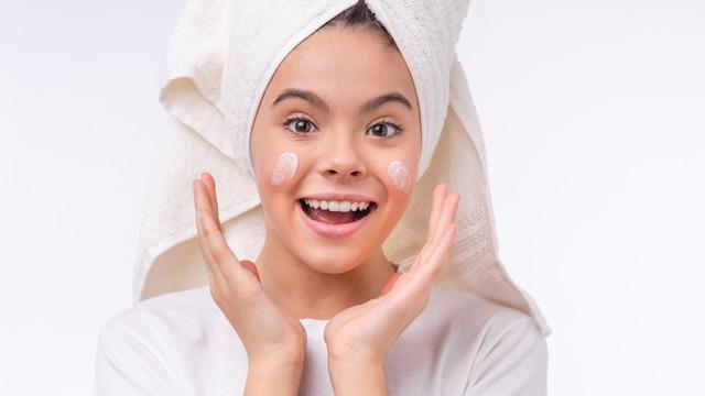 Bepanthol tüm yüze sürülür mü? Bepanthol cilt bakım kremi nasıl kullanılır?