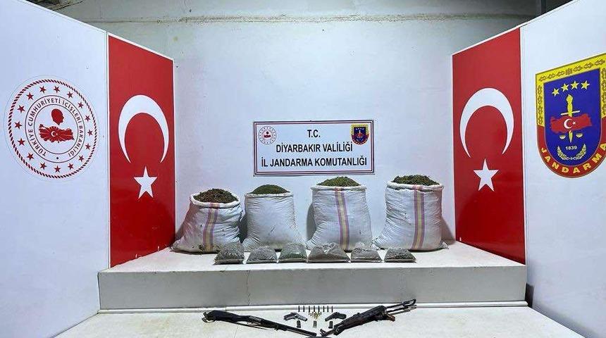 Diyarbakır'daki operasyonda 74 kilogram esrar ele geçirildi, 7 şüpheli yakalandı