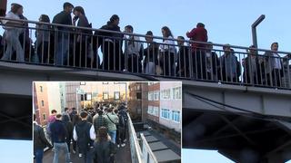 Metrobüs üstgeçidinde yenileme çalışması yoğunluğu! '40 dakika boyunca köprüyü aşamadık'