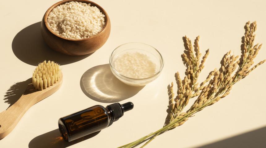 Cilt bakım yağları nasıl kullanılır? Yüze sürülen yağlar ne kadar bekletilmeli?