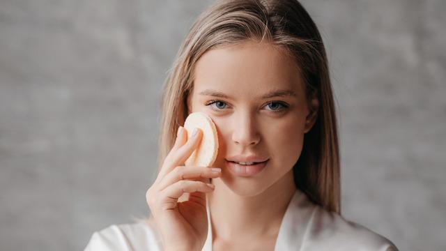 Yüz temizleme süngeri ne işe yarar? Cilt temizleme süngeri nasıl kullanılır?