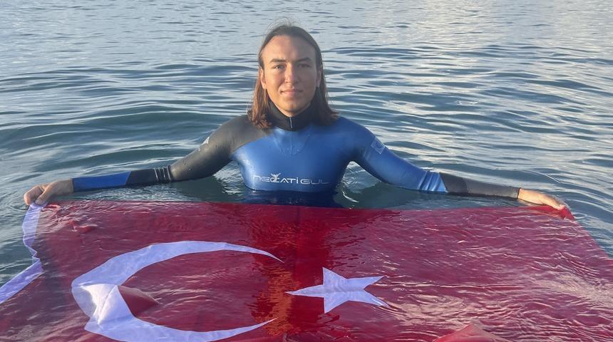 Serbest dalış sporcusu Necati Gül, 74 metreyle Türkiye rekorunu geliştirdi