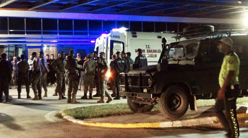 Suriye'de TSK üssüne hain saldırı! 5 polis, 3 asker yaralı