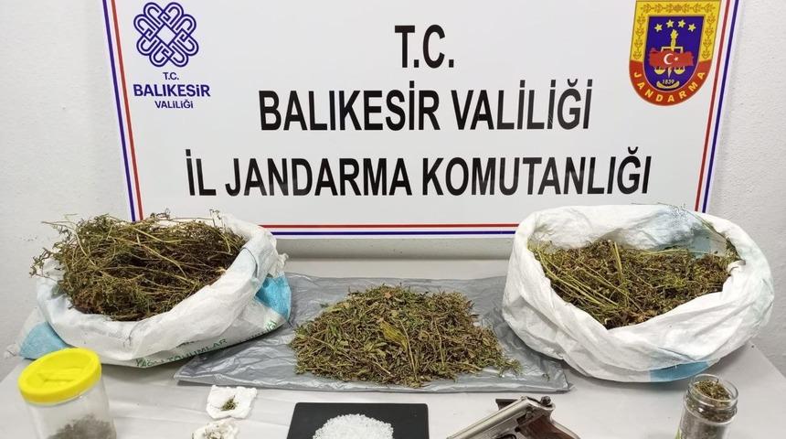 Balıkesir'de uyuşturucu operasyonunda 1 kişi yakalandı