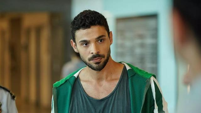 Yabani dizisinin Yaman'ı Halit Özgür Sarı'nın eski sevgilisi bakın kim çıktı! Meğer o fenomen dizinin yıldızıymış