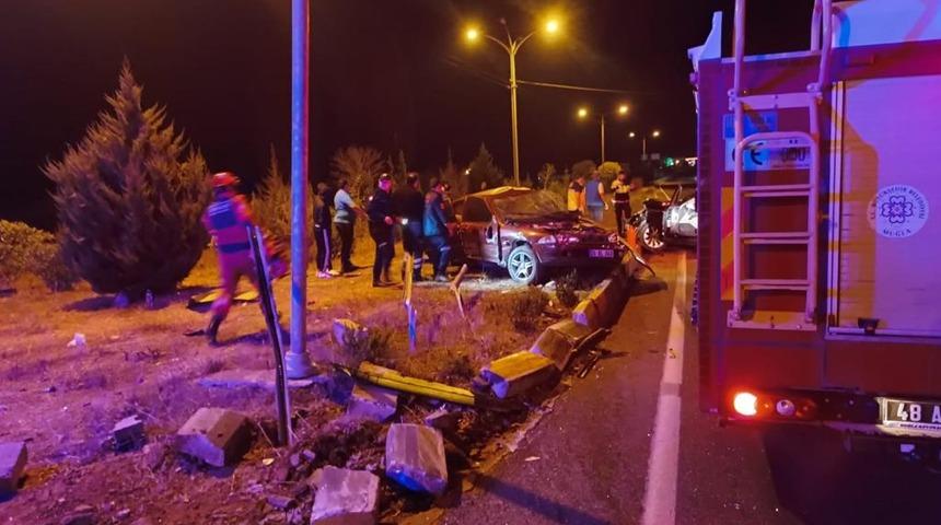 Muğla'da trafik kazasında uzman çavuş yaşamını yitirdi, 2 kişi yaralandı