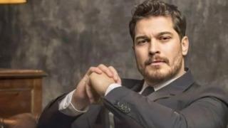 Şaşırtan hamle! Çağatay Ulusoy eski sevgilisini takibe aldı! Akıllara Barışıyorlar mı? sorusu geldi