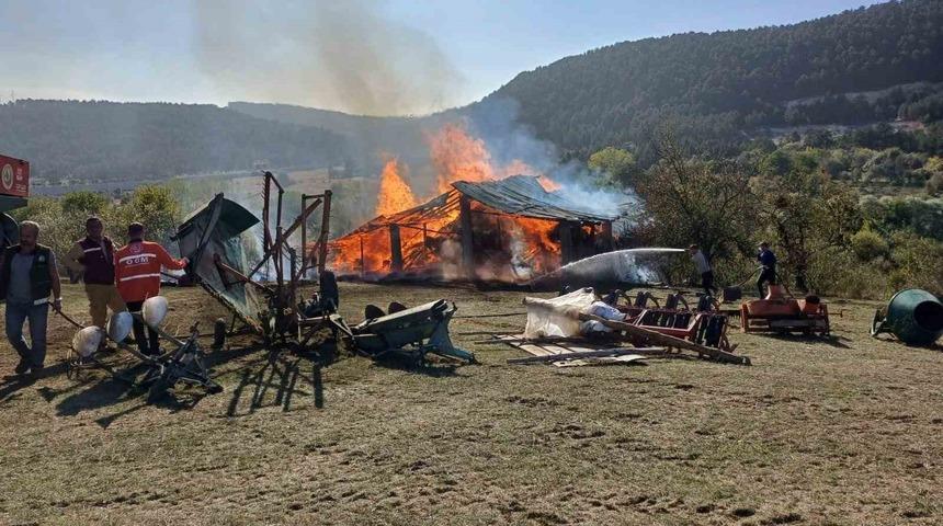 İki günde 9’uncu yangın çıktı, mahalleli tedirgin oldu