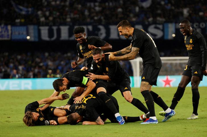 Son dakika: UEFA kulüpler sıralaması güncellendi! Galatasaray, Fenerbahçe, Beşiktaş ve Trabzonspor... G3