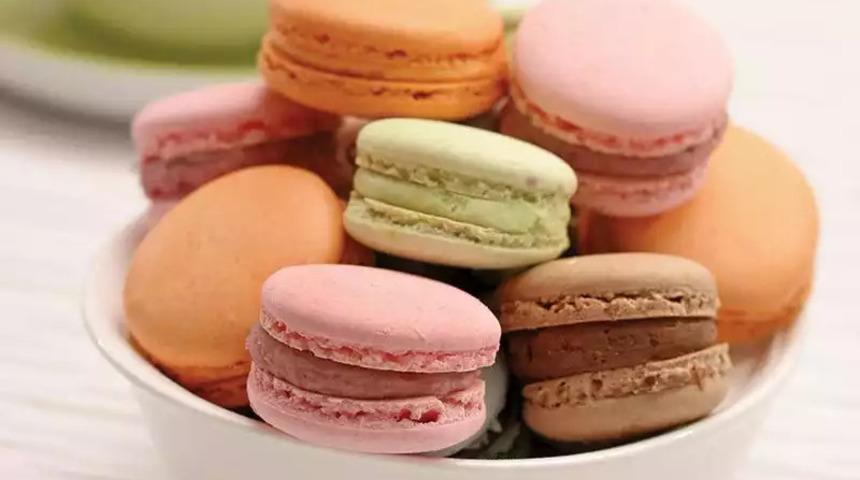 MASTERCHEF MAKARON TARİFİ! Evde kolay renk renk macaron nasıl yapılır? İşte malzemeler