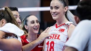 Voleybolcu Zehra Güneş marka yüzü oldu! İddialı tarzıyla dikkat çekti