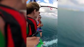 Paraşütle uçma heyecanına evlilik teklifi heyecanı da eklendi: Ortaya bu görüntüler çıktı!