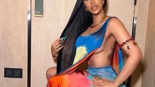 Cardi B uçakta üstünü indirdi yetmedi bir de paylaştı