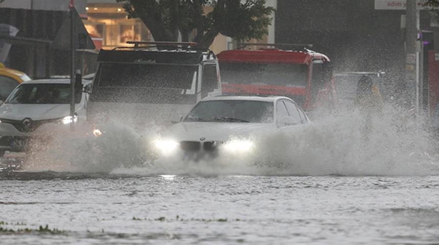 SON DAKİKA | Kuvvetli yağış ve rüzgar etkili olacak: Bu bölgelerde yaşayanlar dikkat! Meteoroloji'den sel uyarısı  
