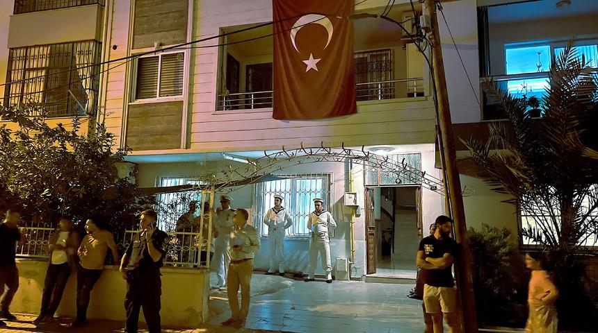 Şehit Uzman Çavuş Teke'nin Mersin'deki ailesine şehadet haberi verildi