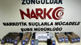 Zonguldak'ta uyuşturucu ele geçirilen geminin 10 mürettebatı tutuklandı