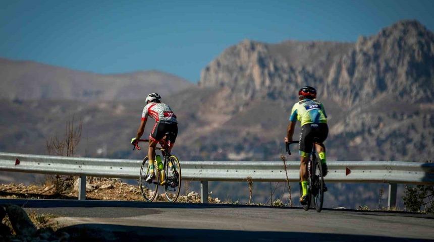 Muratpaşa Belediyesi’nden sıfırdan zirveye bisiklet yarışı