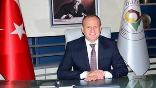 Düzce'de iki dönem belediye başkanlığı yapan Mehmet Keleş geri dönüyor! Yeni partisi belli oldu resmi açıklama da geldi...