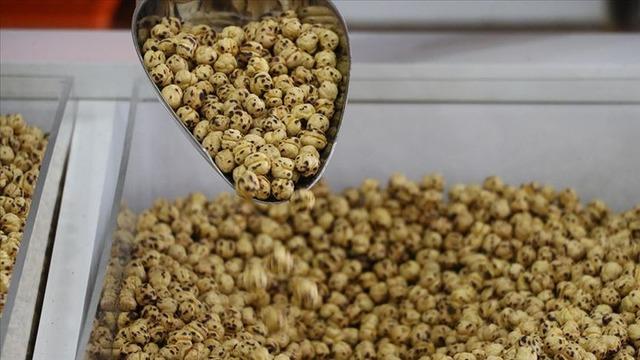 Duyanları şaşkına çeviriyor! 4 liralık leblebi aldı, sıcaklığını beğenmeyince bakın ne yaptı