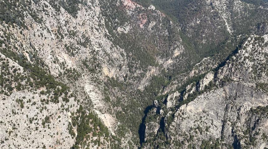 Burdur'da Karanlıkdere Kanyonu'ndaki orman yangını kontrol altına alındı