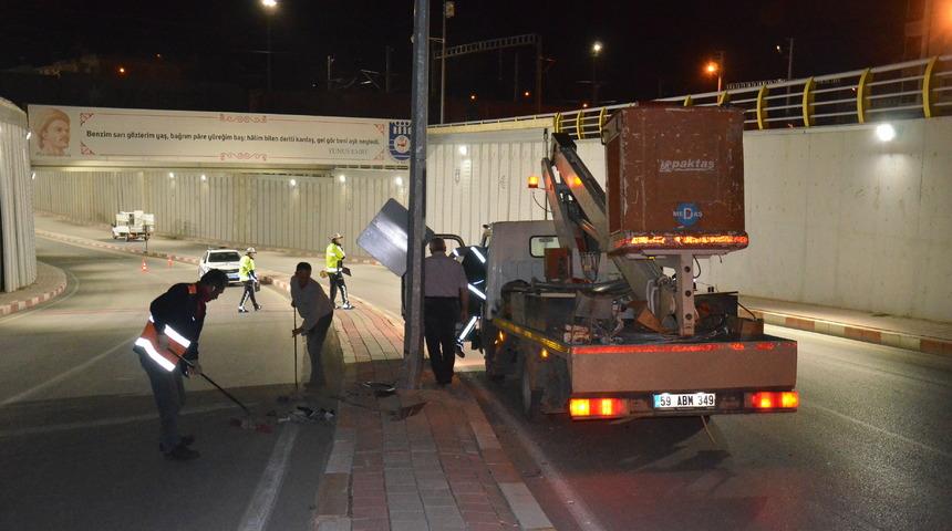 Karaman'da aydınlatma direğine çarpan motosiklet sürücüsü öldü
