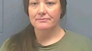 Öğrencisinin bebeğini doğuran öğretmen tecavüz suçundan tutuklandı! Öğrencinin ailesi şaşkınlığını gizleyemedi