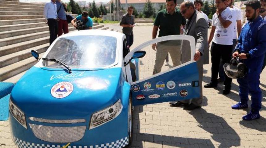 Üniversite öğrencileri 'VoltaCar'ı tanıttı