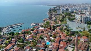 Kıyıda tek bir yer bile kalmadı! Antalya'da satılık konut ilanlarında dikkat çeken ifade: 150 milyon lira...