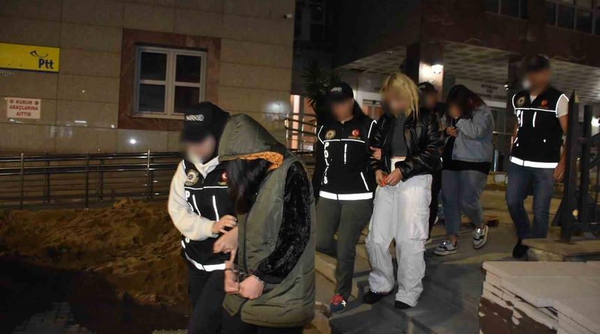 Rize&rsquo;de yabancı uyruklu kadınların i&ccedil; &ccedil;amaşırından metamfetamin &ccedil;ıktı