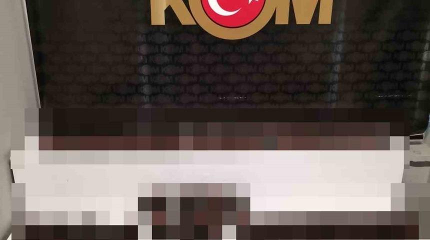 Kayseri’de kaçakçılık operasyonu: Yüzlerce cinsel içerikli ürün ele geçirildi