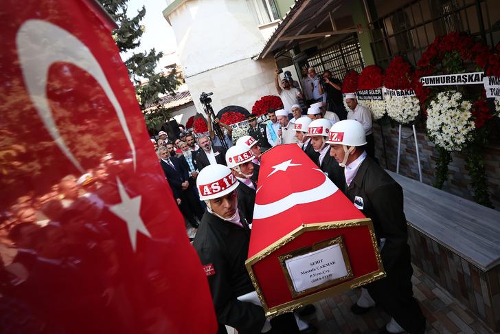 Şehit Piyade Uzman Çavuş Mustafa Çakmak'ın cenazesi Hatay'da defnedildi G2