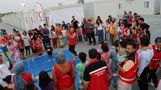 Adana'da konteyner kentteki depremzede çocuklara moral etkinliği düzenlendi
