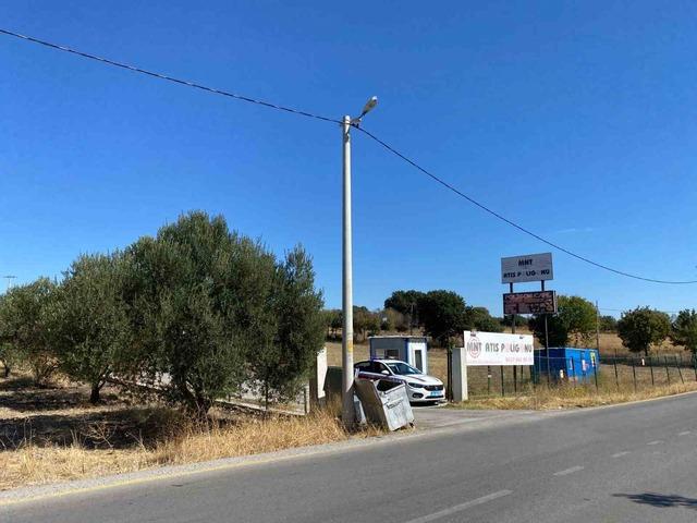 Atış poligonunda kendini başından vurdu