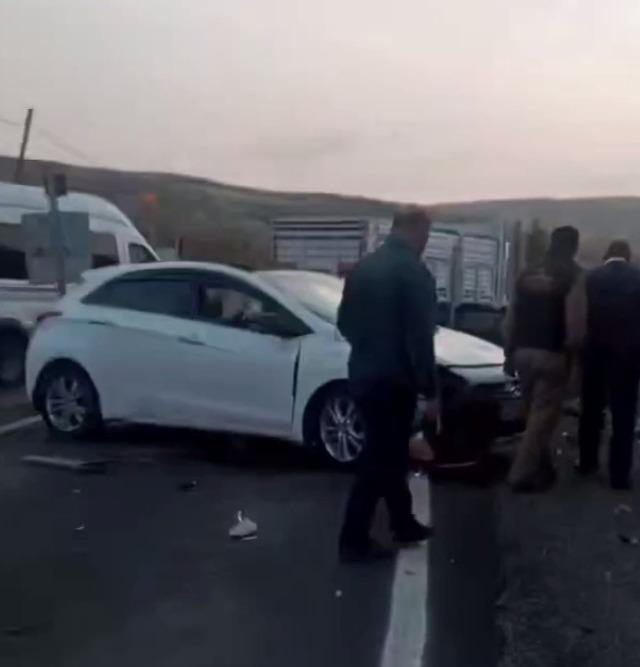 Siirt’te otomobil ile tır çarpıştı: 1 yaralı