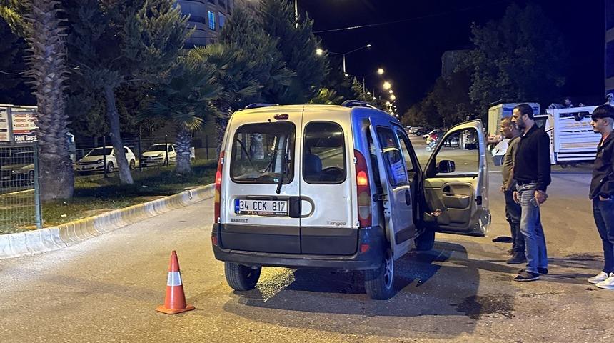 Adıyaman'da hafif ticari araç ile motosikletin çarpıştığı kazada 3 kişi yaralandı